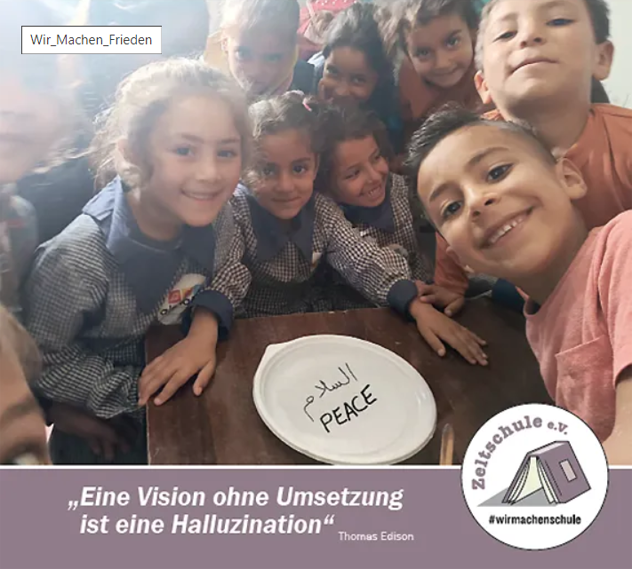 Viele lachende Kinder aus Syrien und dem Libanon in der Zeltschule